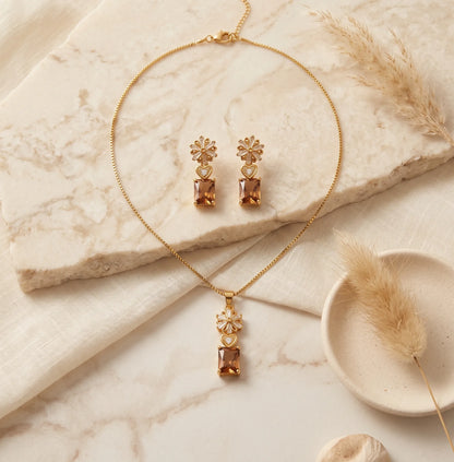 Gold-TonedCrystalJewelrySet
