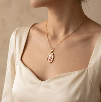 Vintage Rose Cameo Pendant Necklace For Women - Zariya Official